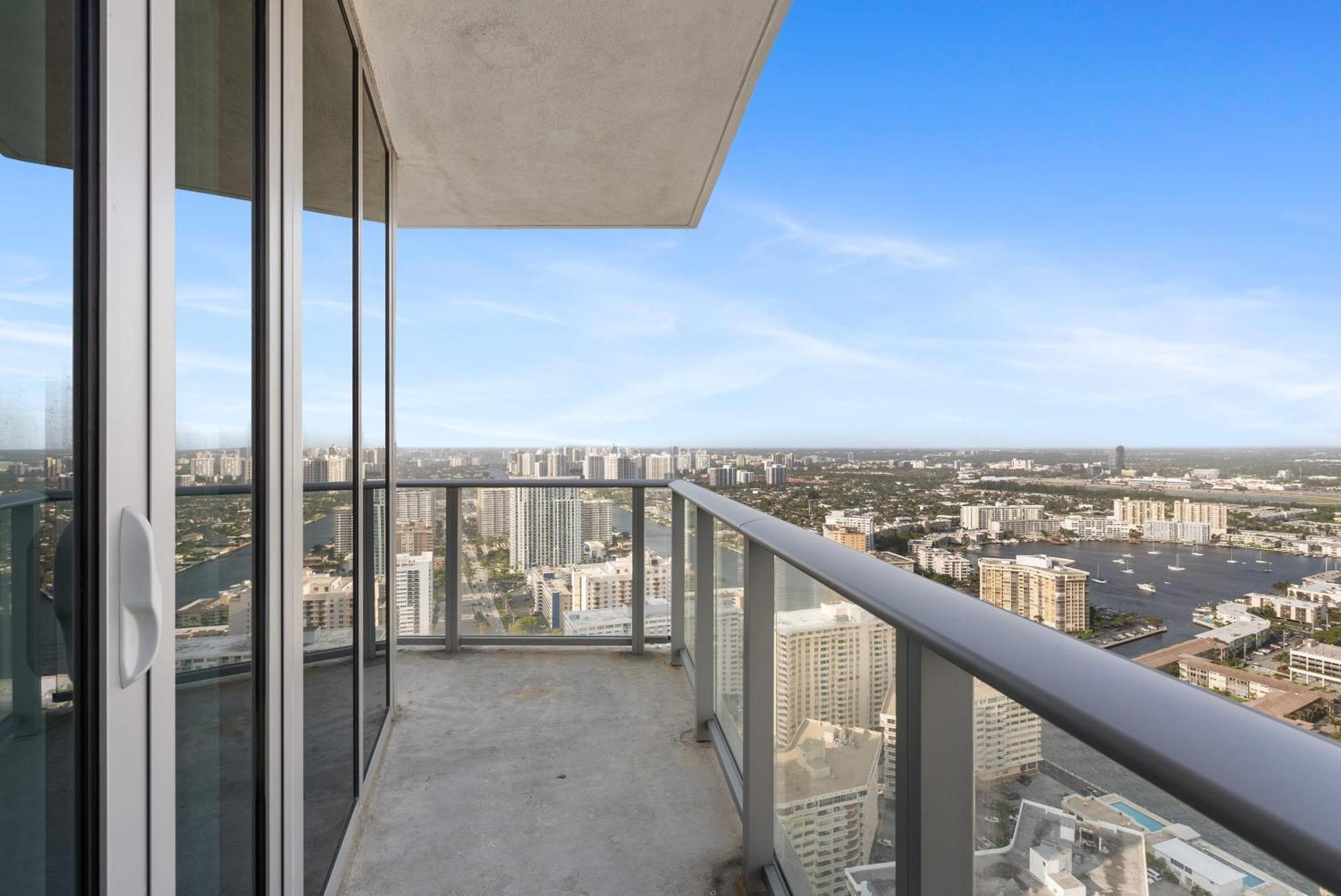 High Floor Corner 2 Bdr At Lyfe Resort Hollywood Luaran gambar