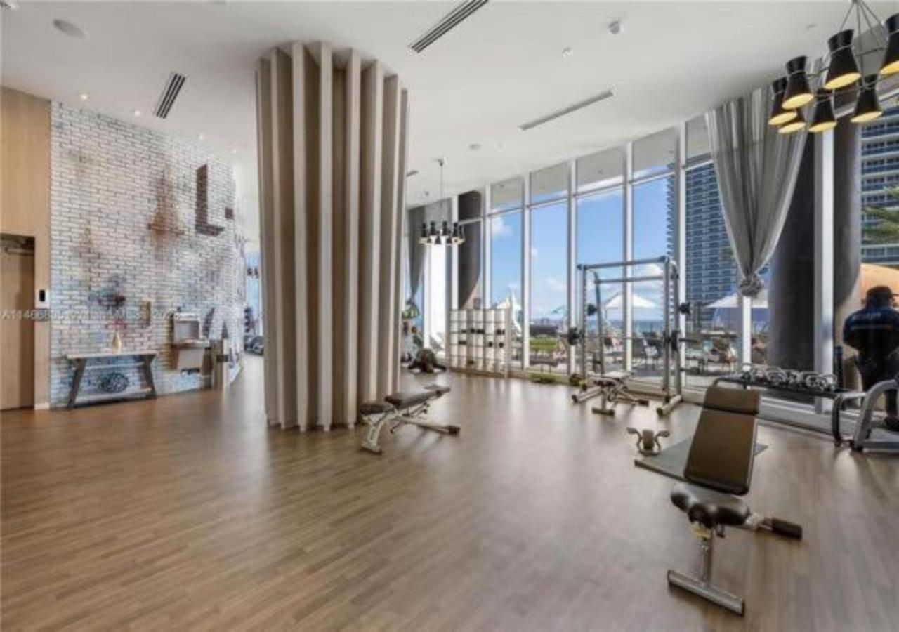 High Floor Corner 2 Bdr At Lyfe Resort Hollywood Luaran gambar